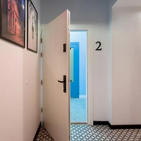 Post-soviet Style In The Centre Apartmán